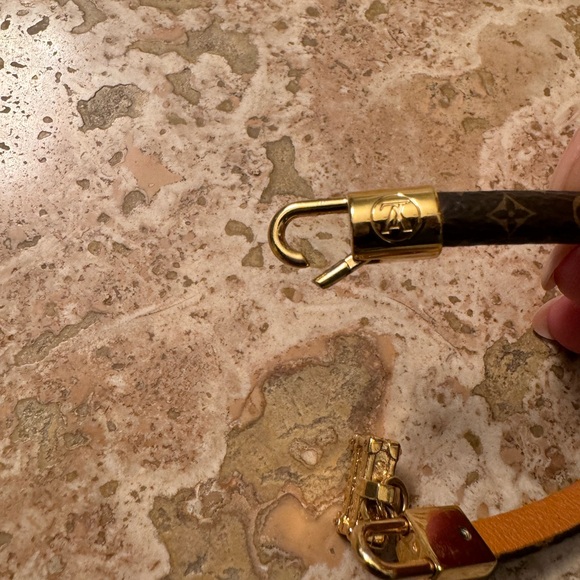 LOUIS VUITTON
Monogram cloth bracelet - Picture 7 of 12
